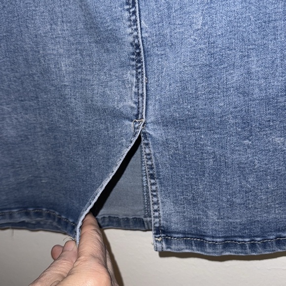 🌹C EST. 1946 DENIM MIDI SKIRT - Picture 3 of 5